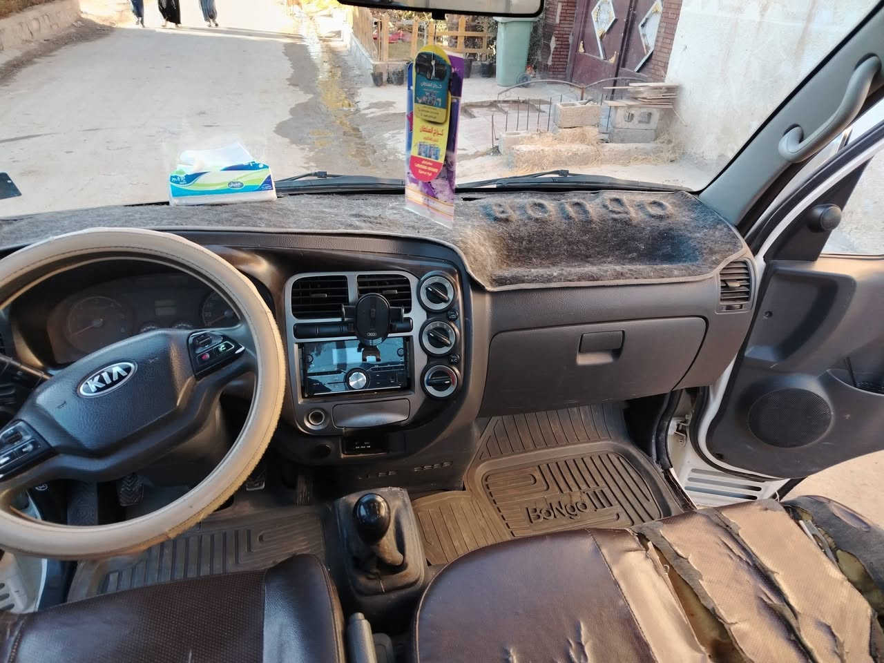 السلام عليكم ورحمة الله وبركاته
كيا عموشا للبيع فقط 2015
سياره جاهزه من كل النواحي كير محرك اكسل شاصي تخم تاير امامي خلفي كله جديد تبريد تدفئه رقم انكليزي  هزه جديده السنويه 2035 فول الفول بيه صبغ باب السايق والصفحات كم نقطه السياره بسمي تحويل ثاني يوم مكاني بغداد ابو غريب النصر والسلام السعر 115 للاستفسار ***********
