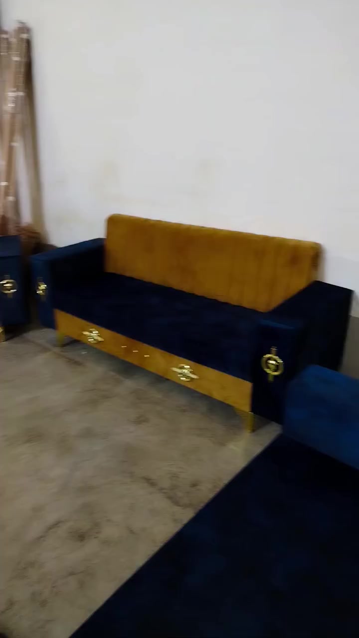 السلام عليكم تخم حطاطة 10مقاعد 550الف مكان هيت حيي القادسية شارع مركز الشباب 0786020992
***********
