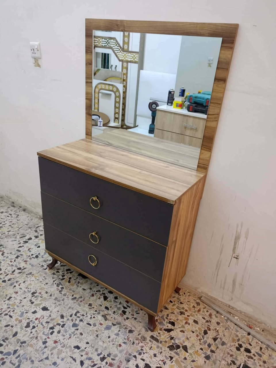 غرفة تركي 🇹🇷 مستخدام 5قطع  ✨✨
نضافه 90 💯
ابواب  💖
السعر 450 💖💸
مع شد🪛 ونقل 🚚  مجاني  داخل بغداد  محافظات بكروه


**إذا كنت صاحب هذا الإعلان وتريد حذفه لأي سبب، رجاءا أرسل رسالة إلى الدعم الفني**