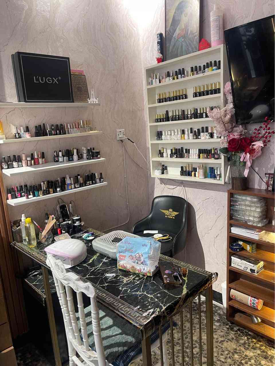 سبا للبيع كامل مع سبلت طن ونص و بلازمه غراض كامله غراض تنضيف قدم وجل اكستيشن سبا جاهز ومتكامل مع مخزن و حمام 🚾 موقعه كلش حلو  تقريبا على شارع العنوان الدوره حي الصحه خلف اسواق ليمونه سعره 2750 وبي مجال وإيجار المحل 100تردونه هوه والمحل او لا شغله خير من الله سبب البيع انتقلنا من الصحه  *********** بغداد, العراق
