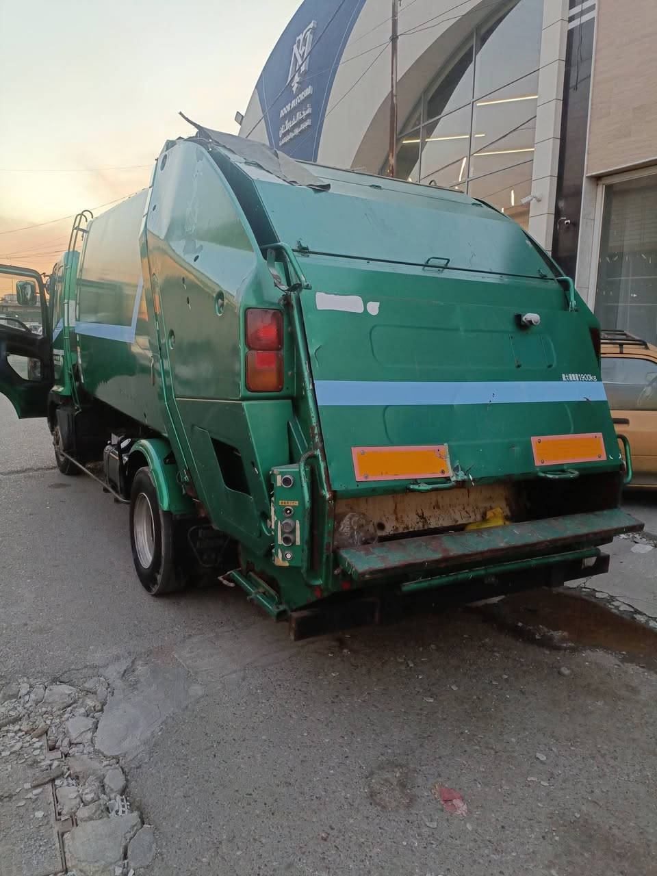 سلام عليكم 
كابسة شيطان 
موديل 2019
8متر مكعب مكينة 5 سلندر 
دخول جديد 
العنوان 📍
بغداد معارض النهضة 
***********
