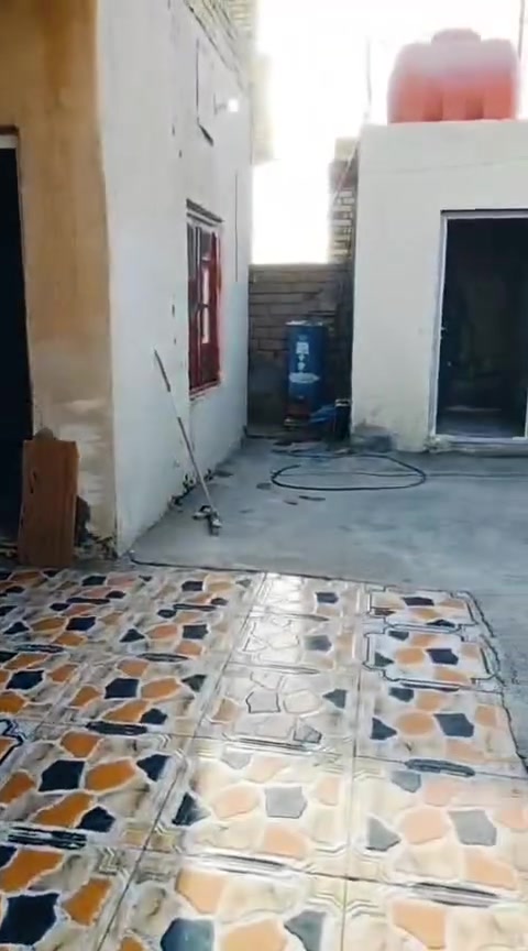 بيت زراعي للبيع حي المحكمه قرب شارع 20
المساحه 325 متر
***********
