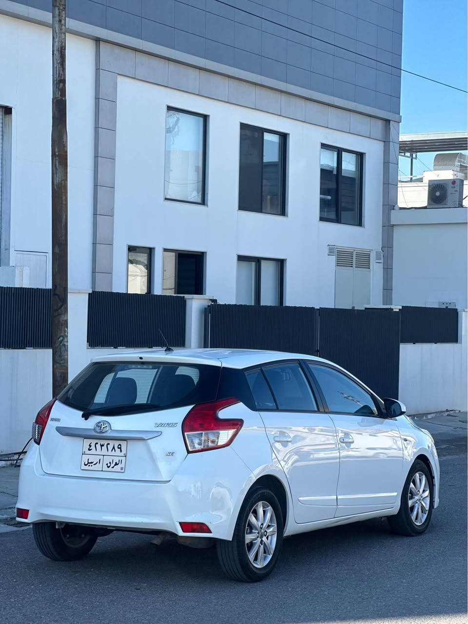 Toyota yars 2015
سةيارةكة مةكينة بجوكة جاملخةكى سبوخة بئ زورى بةس بةخة لةكةل يةك تعديلى هةية 
سةنةوى تا 2027 ماوة
سعرى 114كةميك مجال
عنوان اربيل
☎️*********** أربيل, العراق
