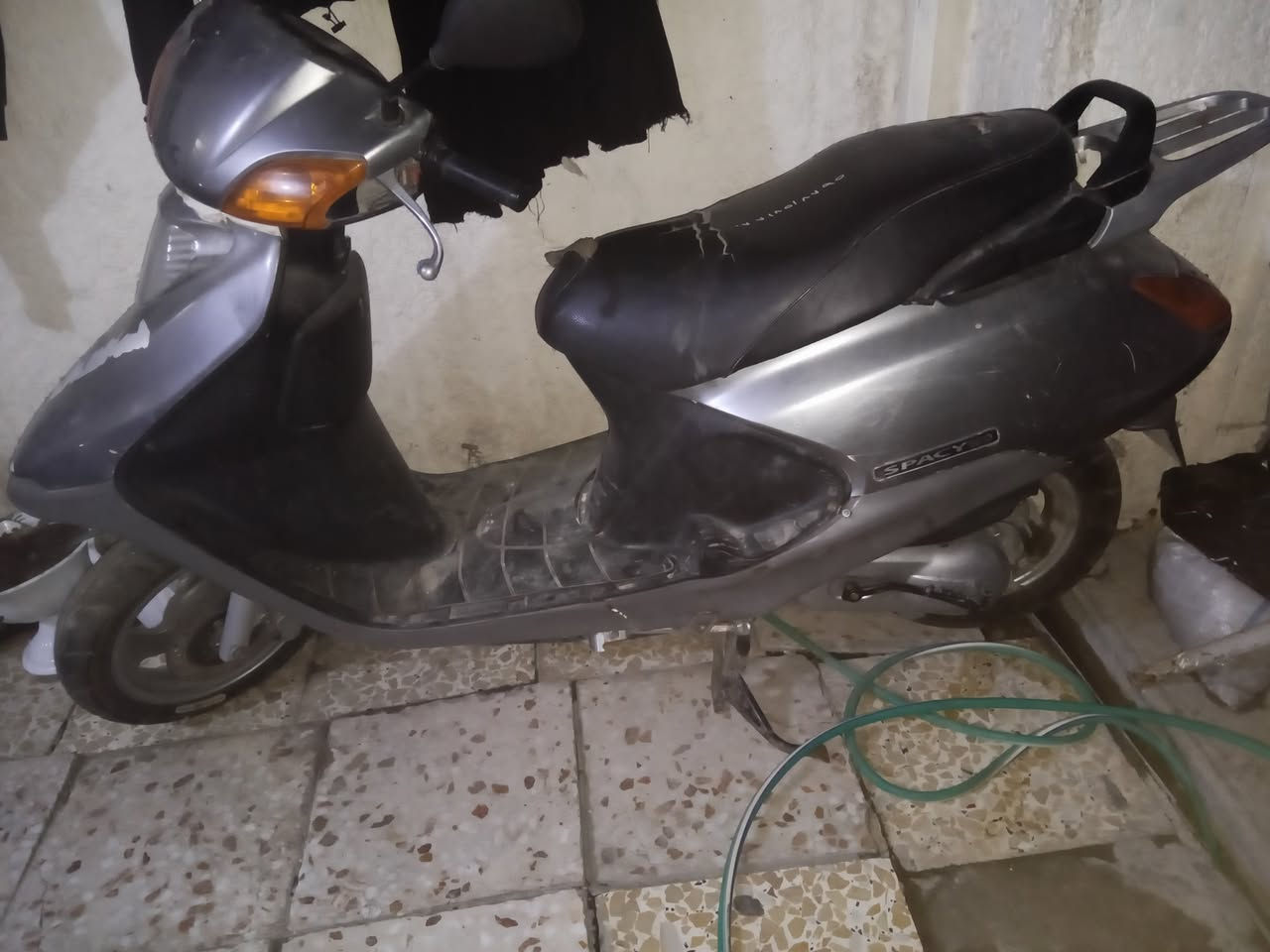 السلام عليكم
مكلفة بالنشر دراجة للبيع بسعر 350 وبيها مجال مكاني حي اور للاستفسار ***********
