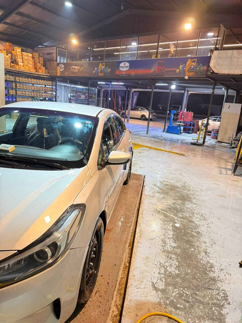 سلام عليكم البيع كيا فورتي 2017 أمريكي حادث جاملغ وبنيد وبيها بالعراق باب صبغ السيارة
شرط احلة من الصور

وبالخير عالياخذها

حدادية جديدة

تبريد ثلج

فول زنون

فول تحكم ستيرن

محرك 2000 دوش

كير 6 سرعات atm

السيارة ربع متصرف عليها

3 أنظمة قيادة

السيارة شرط سونار ماكو غير الي ذاكرهن وبدون دواخل رقم اربيل دولي هزه وسنوية ورقم كله جديد

سنوية باسمي

السيارة مماشية وممتعوبة مال بيت وجناي

السعر 110وبيها
رقم ***********
