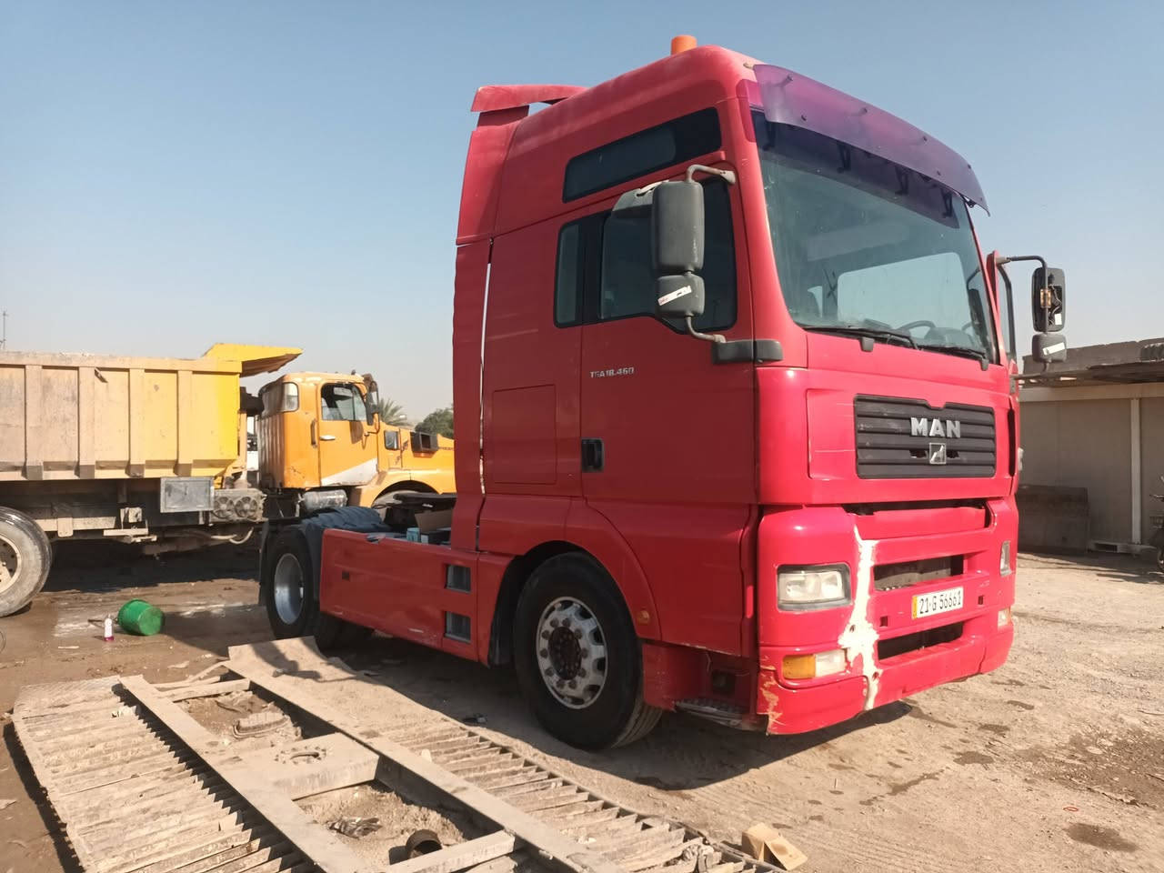 مان تيكه للبيع مديل ٢٠٠٤بم ونوزل السياره جاهزه فضل من الله رقم سلمانيه الرقم الجديدتخم تايرشرط التحويل مسجله صهريج السعر١٢٠وبيه حجم المحرك ٤٦٠الرقم الهاتف ***********
