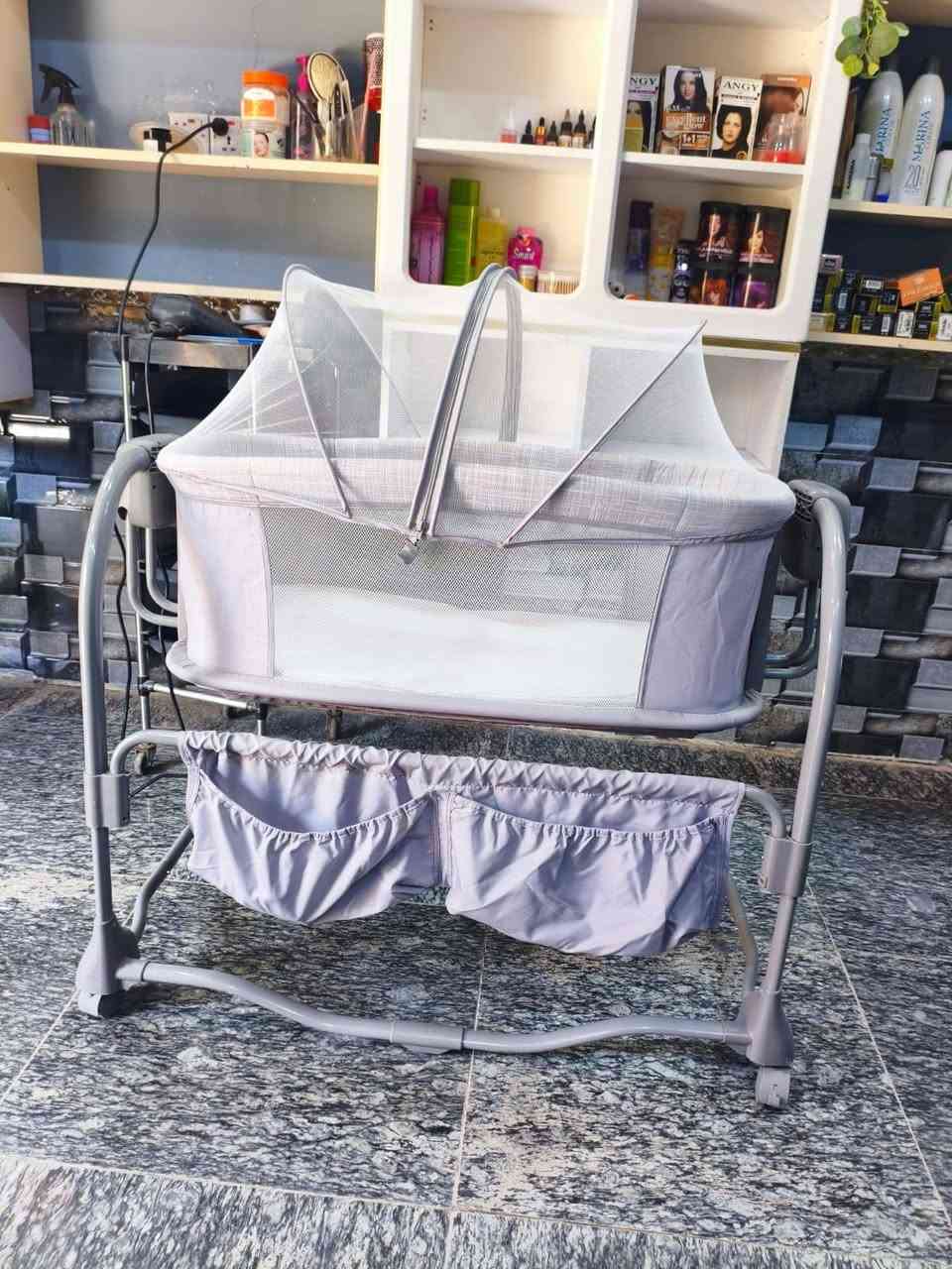 السلام عليكم كريكوت طفل كهربائي ماركة ماستيلا الكتروني مواصفاته هزاز موسيقى موقت يتكبر ويزغر. *********** ناصريه السفينه شارع الشهيد ضياء
