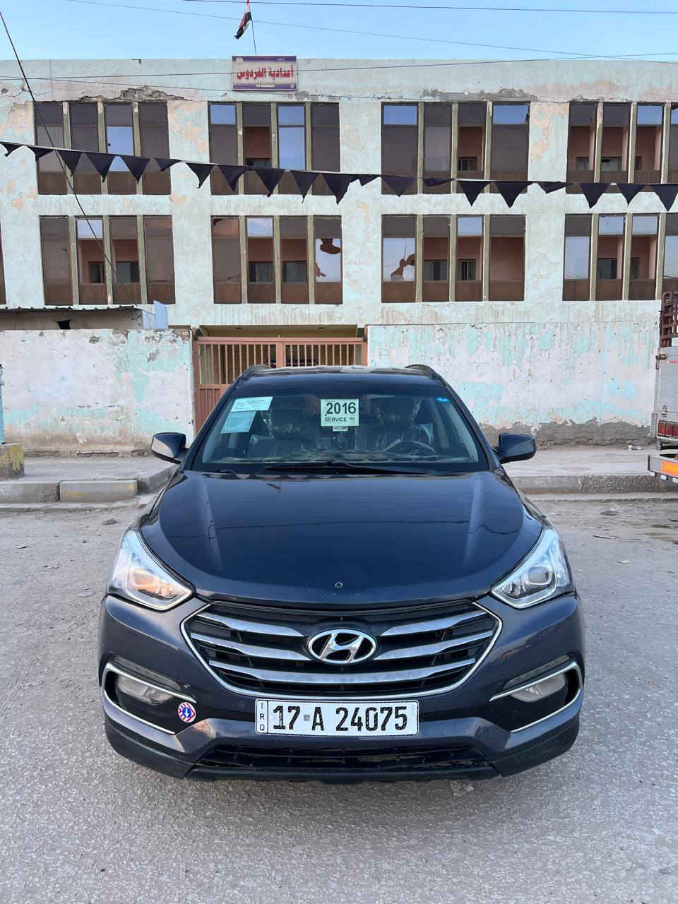 سنتافي 2016 بيه حزام صبغ مكان السياره ديوانيه السعر 124للتفاصيل اكثر الاتصال (***********))
