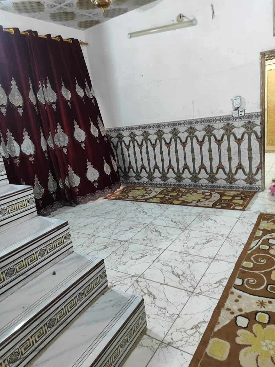 دار للبيع النجف الاشرف شارع المطار القديم غرب أسواق الأمير المساحه 100متر تحتوي على غرفه وصاله ومطبخ واستقبال وحمام داخل وخارج كاشي سيراميك صب كونكريت بناء بلوك طفيلي شرط السعر 25مع المجال للاستفسار الاتصال او المراسله ***********.    طابو زراعي 25
