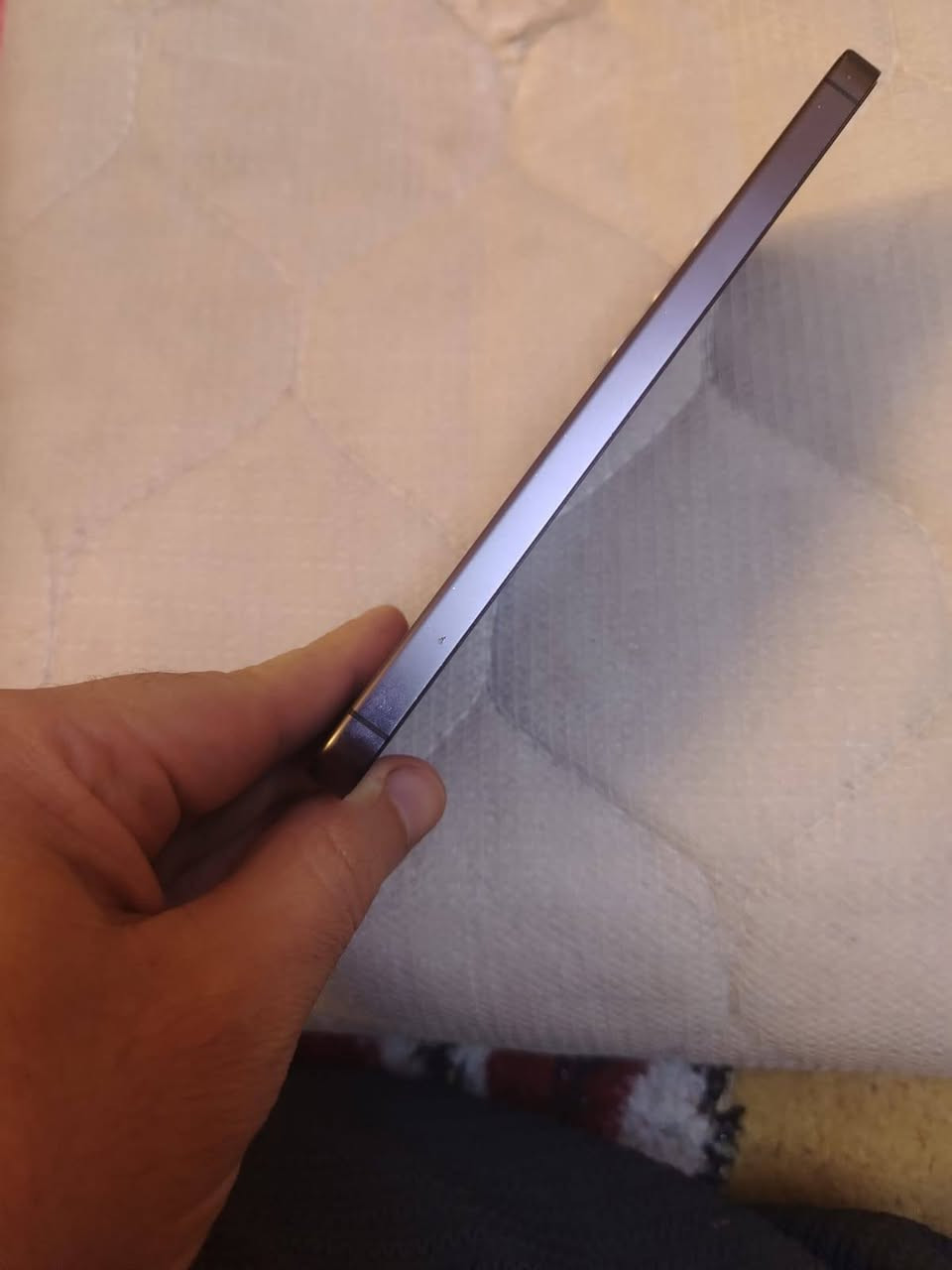 السلام عليكم جهاز اس 24 بلس نظيف ومقفول من اي عطل او خلل او تصليح ذاكره 256 عشوائيه12 شرق اوسط .  بيع او مراوس سعره580   ***********
