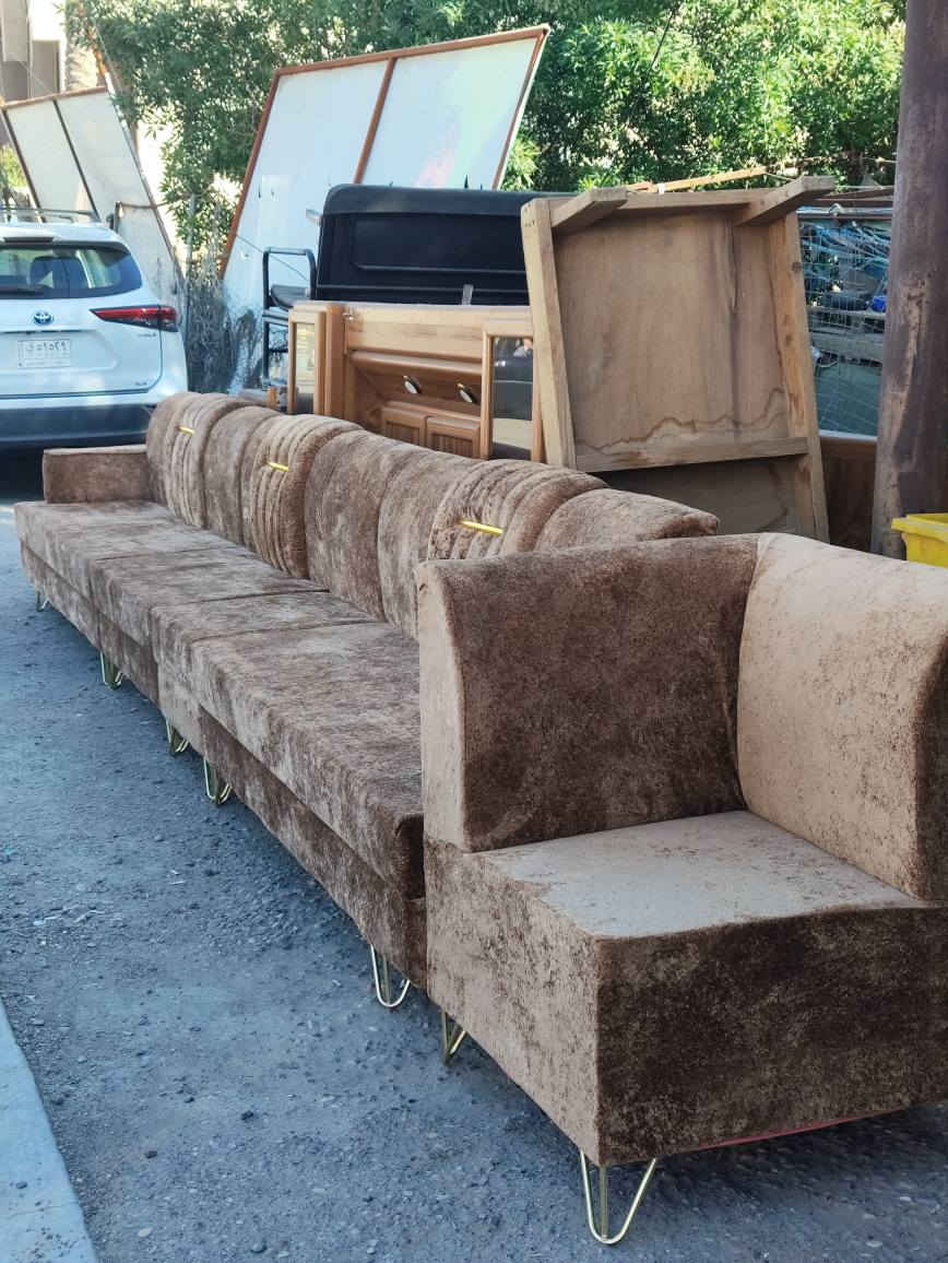 للبيع 🛋️✨
تخم قنفات ديوان 10 مقاعد، أصلي وثگيل 💪
نظيف جدًا بدون أي عيب أو كسر ✅
شغل ممتاز 👌

🎨 اللون: مشمشي 🍑
القماش: خاولي من أجود أنواع الأقمشة 🧵
🧼 نسبة النظافة: 100% ✨

💰 السعر: 375 ألف دينار (بي مجال بسيط) 💵

📍 بغداد – حي الجامعة، نهاية شارع المصرف قرب الجمعية 🏠
📞 للاستفسار: *********** ☎️
