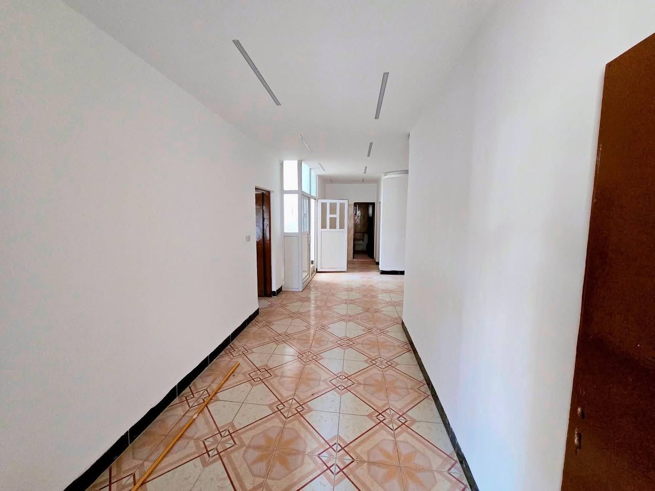 دار طابو صرف للبيع
مساحه ٣٠٠م فرع عريض 
بيت كلش نضيف فول

كركوك القادسيه الأولى قرب تقاطع ابو خطاب خلف معهد ستار
محتويات البيت :-
استقبال
هول
مطبخ
غرفتين نوم +غرفة ط٢
صحيات داخليه وخارجيه
كراج حديقة كبيره
البيت جاهز للسكن بس جيب غراض البيت

الاستفسار مكتب السيد البياتي للعقار
مبايل (*********** او ***********)
عنوان المكتب
كركوك القادسيه الثانيه
شارع المرور القديم
مقابل ثانوية المستقبل الاهليه
مجاور صيدلية مركز الدواء
نستقبل كافة العروض وعرضها في كركوك الطابو الزراعي التجاري السكني
