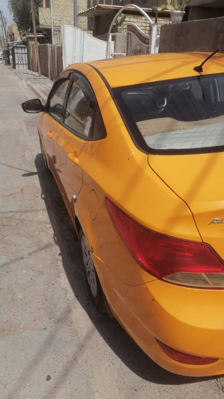 اكسنت خليجي ٢٠١٦ بلو سياره جديده سنوية وهزه ورقم كله جديد ماشيه ١٤٠ المكان بغداد الجديدة شارع المسبح السعرر ١٠٥ وبيه مجال والرزق على الله للاستفسار الاتصال على الرقم ***********

