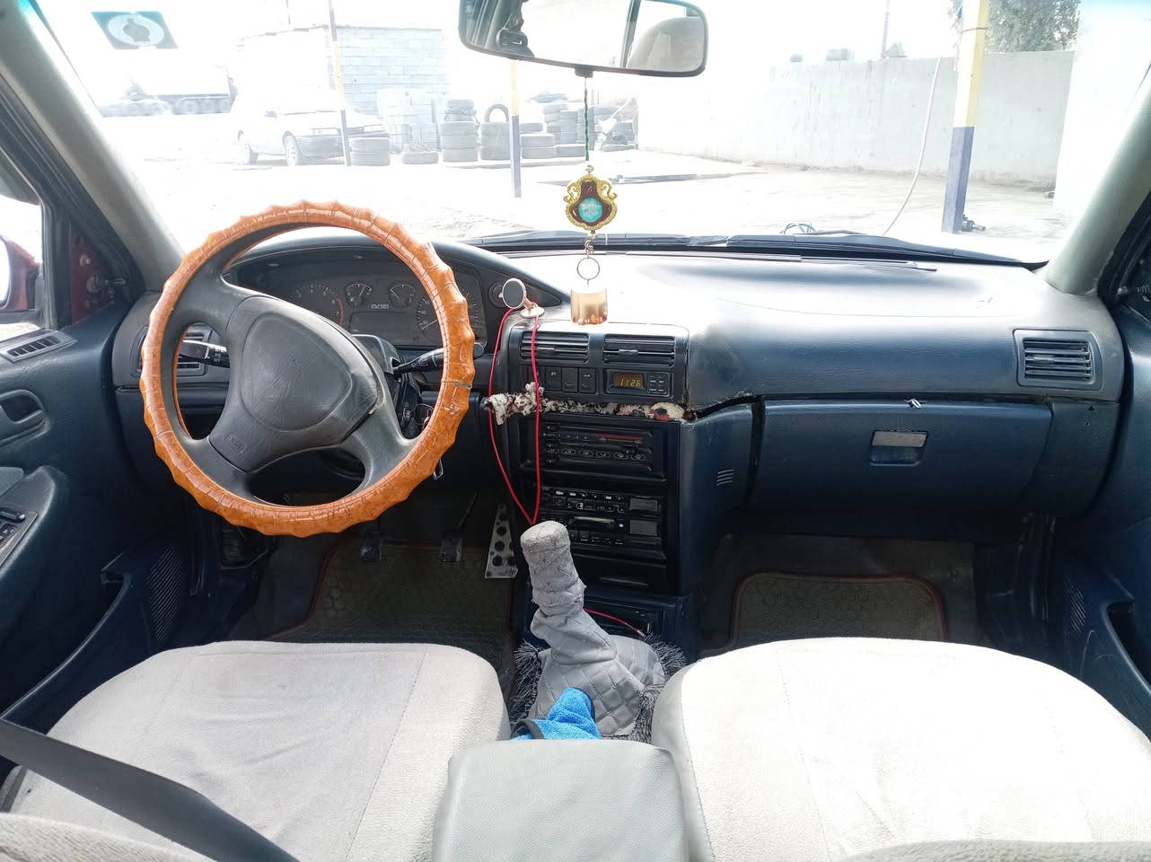 السلام عليكم
كيه سفيه للبيع موديل 1994 رقم ديالى انكليزي سنويه ما ساقطه باسمي تبريد شغال تخم تاير جديد صدر امامي خلفي جديد لايتات زنون  لا تنقيص ولا تبخير سياره مال جناي سعره 30 وبيه مجال حك الجيه
***********
