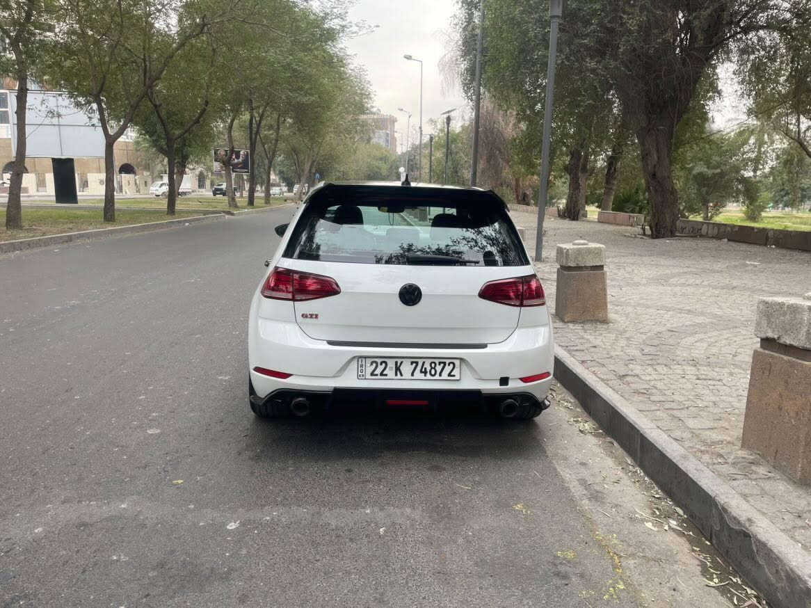 ✅ وارد أمريكي�✅ كير عادي (Manual)�✅ محرك 2.0 Turbo�✅ ممشى 63 ألف مايل فقط
المواصفات:�• صبغ وكالة عدا ضرر بسيط سابق�• داخلية جلد مع تدفئة�• تشغيل بصمة�• فتحة سقف�• شاشة ونظام معلومات متكامل�• تبريد وتدفئة
الصيانة والإضافات:�• كلج جديد�• برمجة 4Brothers�• داون بايب + كزوز 3 إنج�• شوتة رياضية�• السيارة مصروفة عليها وجاهزة للاستخدام
✅ مكينة وجير بحالة ممتازة�✅ جاهزة للفحص بأي مكان 
السعر 150$ 
📍 الموقع: بغداد
📞 ***********�اتصال أو واتساب
