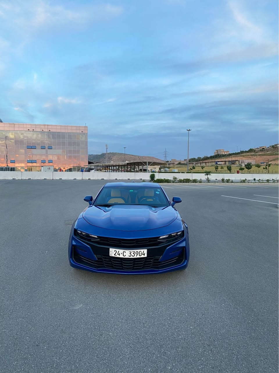 Chevrolet CAMARO 2023 
محرك ٤ و توربو السيارة ب سعر كلش مناسب 
ماشية ٤٨ الف ميل تقريباً 
لون مميز بدون دواخل 
ضررها ربع بونيد و جاملوغ بدون دواخل 
الارباكات مرجع سستم شريكة 
السيارة مرقمة جاهزة بدون مصرف 
سعرها ١٤٧$ ورقة و بيها مجال 
للمزيد من المعلومات اتصل على هذا الرقم 
كورك-واتساب
(***********) سميل, دهوك

