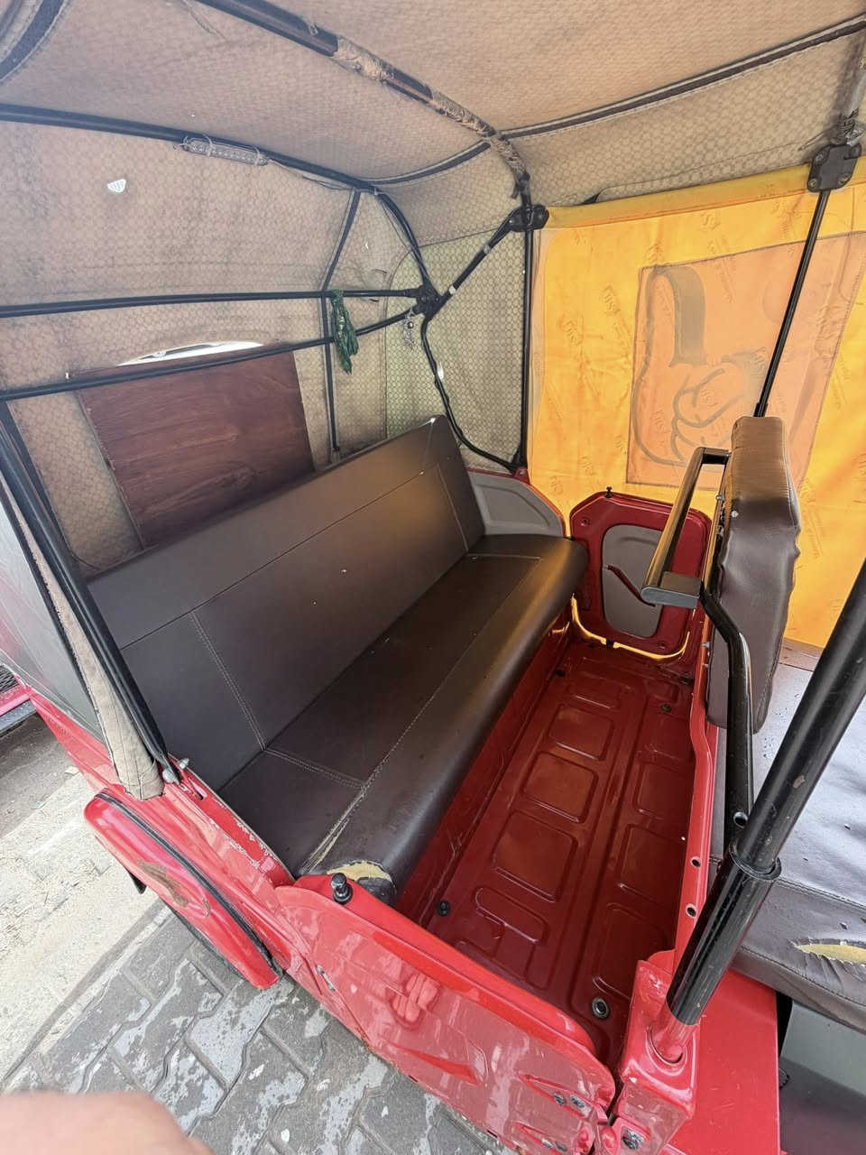 السلام عليكم تكتك باجاج 2023 شهر11
السعر 8 ملاين وبيها مجال التكتك اوراق 
المكان البصره التنومه 
الرقم ***********
