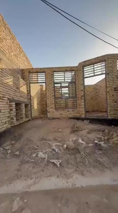السلام عليكم هيكل للبيع مساحته 150م.  الرساله 2 طابو صرف  للاستفسار الاتصال على الرقم  ***********

