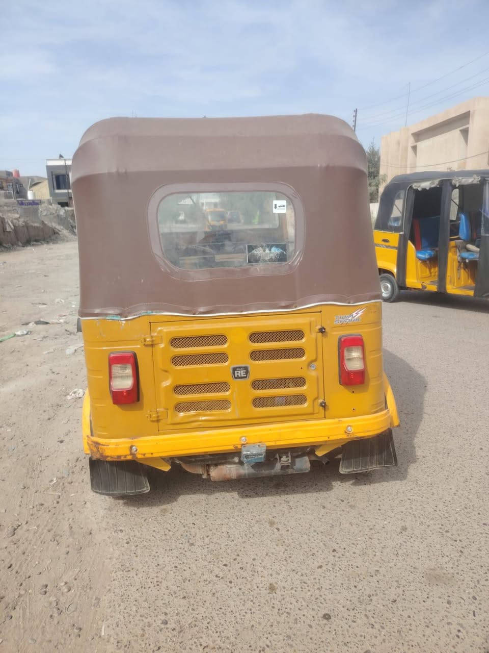 سلام عليكم تكتك للبيع موديل 2020تكتك نضيفه خير من الله تكتك مجفته  صار سبوع من جفتتهة  تكتك مرقمه كربلاء السعر 6ملايين و500وبيهة مجال  العنوان بغداد قضاء المحموديه لشراي يتصل علا هذا لرقم***********
