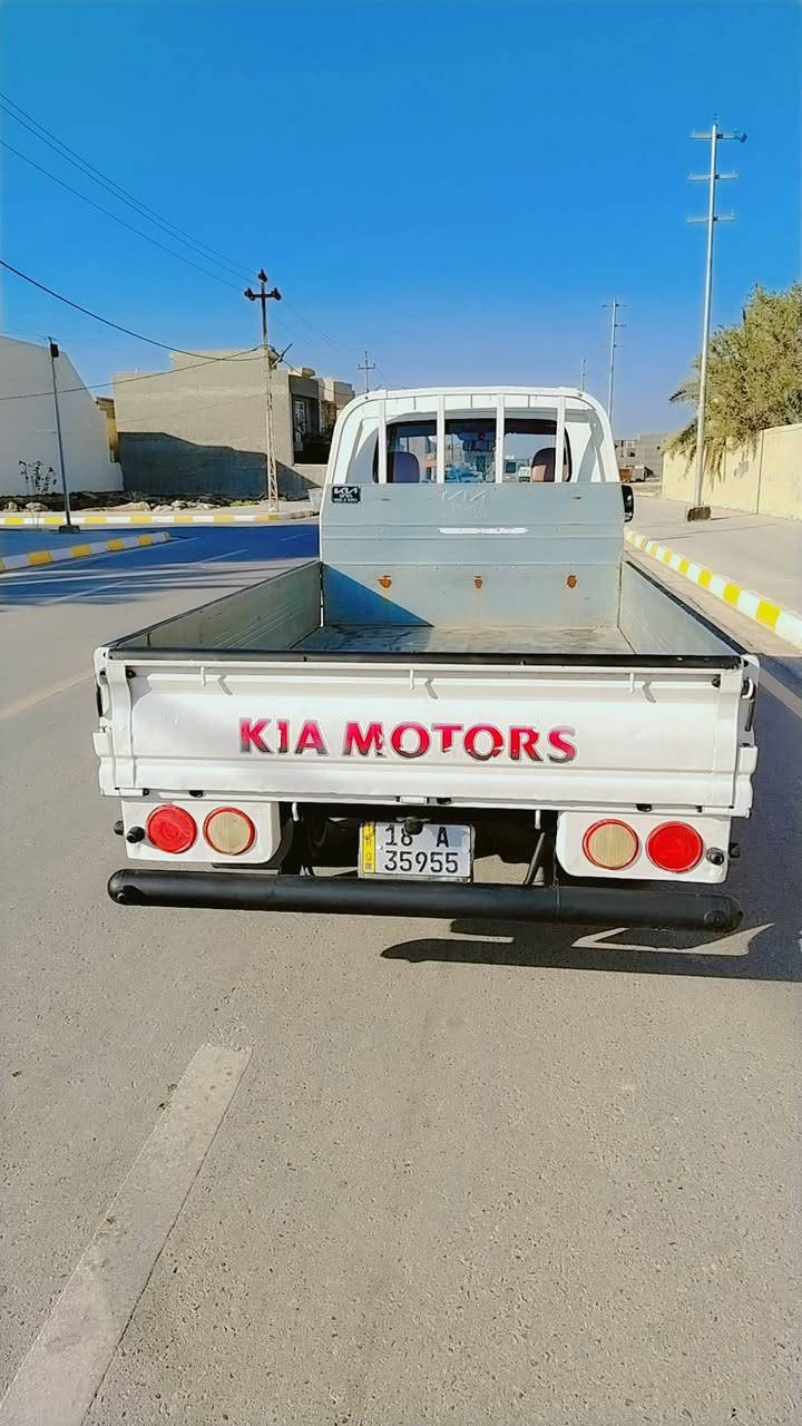 يالله السلام عليكم كيا موديل 15رقم بابل انكليزي سياره مكفوله من صبغ وضربه محرك مامفتوح لاصرف والبخاروكير راكسل و صدر جديد تحم تاير سياره هزه جديده مجدده سنويه لل 29مشروع وطني معروضه 103وبيهئ مجال بسيط شراي يتصل ***********
