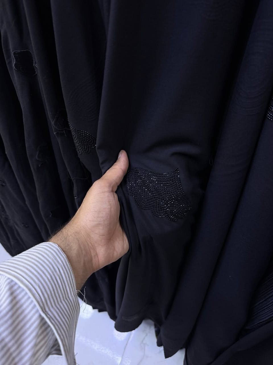 كشمير كابوي الأصلي سواد درجه اولي سعر المتر 4 سعر القطعه مترين ونص 10 
متوفر توصيل الديوانيه والمحافظات 📦🚐


**إذا كنت صاحب هذا الإعلان وتريد حذفه لأي سبب، رجاءا أرسل رسالة إلى الدعم الفني**