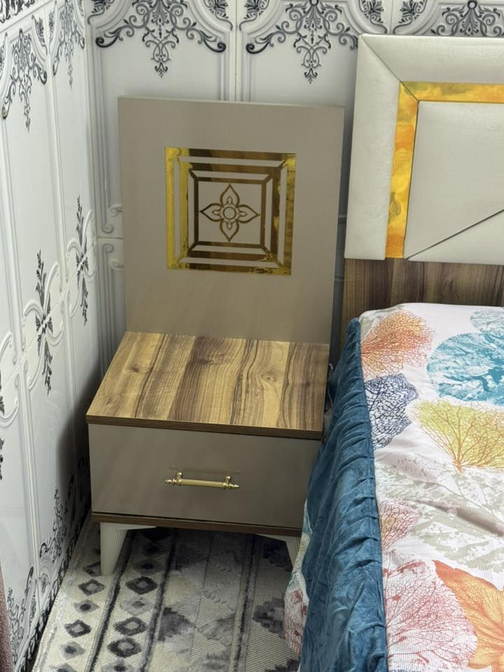 سلام عليكم
غرفه تركيه للبيع نضيفه جدآ مصار سنه من اخذتها الصوميه سويتها حطاطه خشب 🪵 السعر 550

هـ ‭***********
