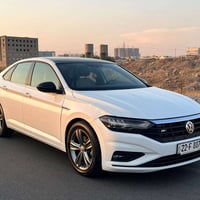 ڤۆڵگسواگن جێتا 2021 RT line مۆتۆری 1.4 لیتر تۆربۆ 147 هێزی ئەسپ ڕەنگ: ...