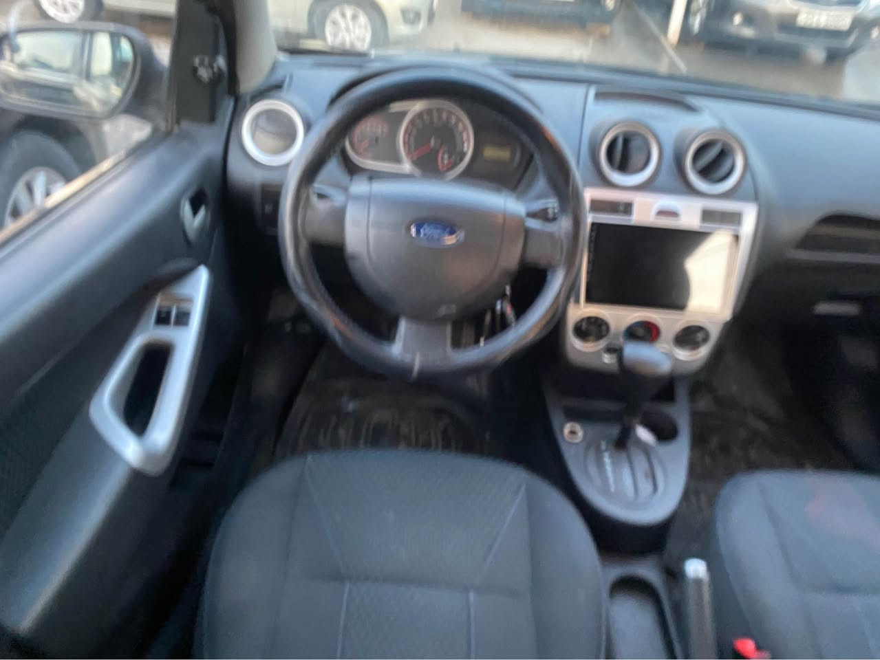 فورد فيگۆ ٢٠١٤
شريكه ي نيڤا
سه ياره كه زور جوان ماوه ته وه ١٣٠هه زار روشتوه
٤تايه ي تازه
گيرو مه كينه ي به شه رت
ابارجه و په له يه كي بجوكي بوياخه بي ناوگرتن
سعري٧٤مه جاليكي كه م
***********
***********
تكايه تيل بوخاوه ني بكه هي من نيه السليمانية, العراق
