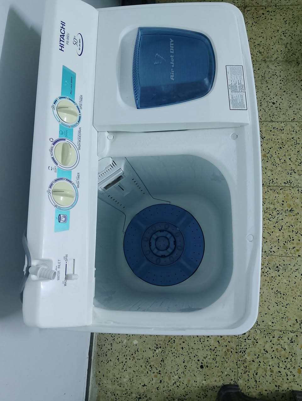 غساله هيتاشي اصلي ياباني 5كيلوات شرط نضاف فول وضع شركه مع ضمان اسبوع العنوان موصل حي  القاهره السعر 100الف ***********
