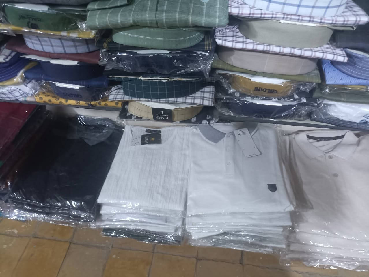 للبيع ملابس رجاليه تصفية محل الي يريد يخابر الرقم***********
