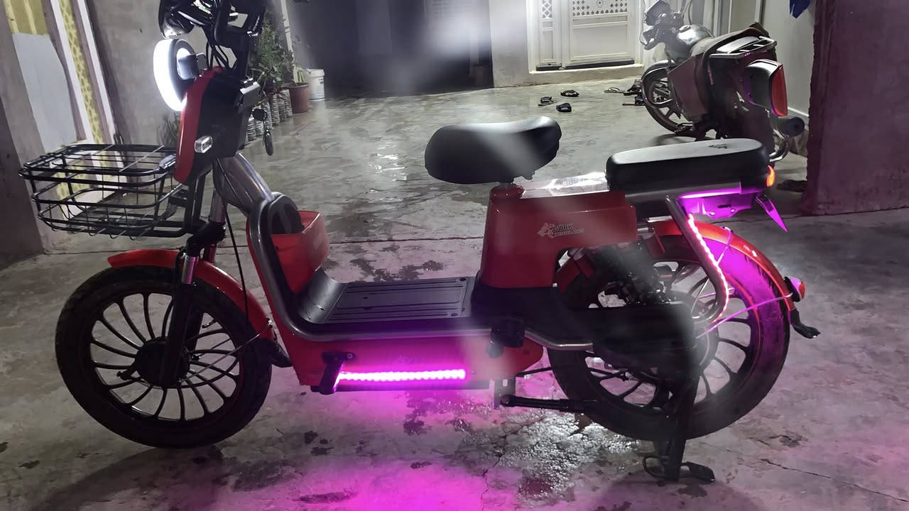 سلام عليكم دراجه كهربائيه للبيع سعر 550 رقم ***********
