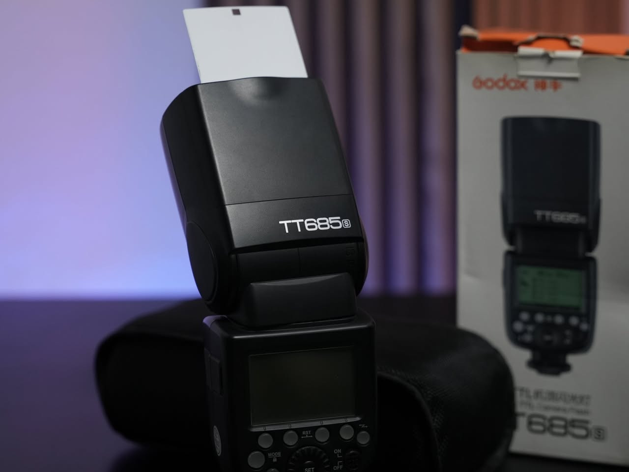 للبيع فلاش Godox TT685S الغني عن التعريف، الخيار المفضل لمصوري المناسبات والبورتريه الذين يستخدمون كاميرات سوني.

دقة الإضاءة: يدعم نظام TTL الذي يضبط قوة الإضاءة تلقائياً لضمان أفضل صورة في كل لقطة.

تصوير سريع: بفضل خاصية HSS، يمكنك التصوير في وضح النهار بفتحات عدسة واسعة دون مشاكل.

تحكم لاسلكي: مدمج بنظام راديو يجعله يعمل مع أي "تريجر" من جودوكس بسهولة.

شاشة واضحة: مزود بشاشة LCD خلفية كبيرة تجعل ضبط الإعدادات سهلاً وسريعاً. كالار, السليمانية


**إذا كنت صاحب هذا الإعلان وتريد حذفه لأي سبب، رجاءا أرسل رسالة إلى الدعم الفني**