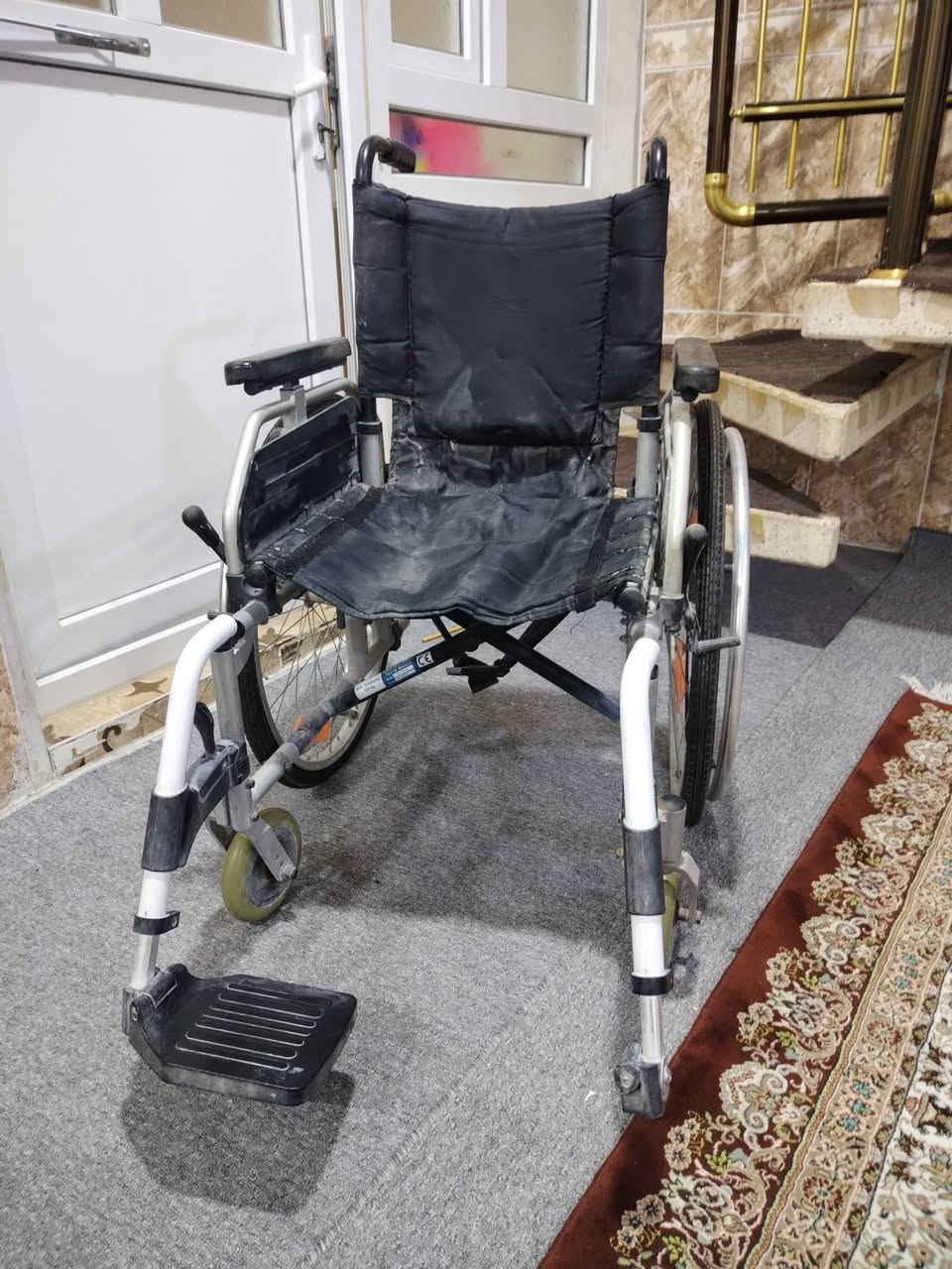 کرسي متحرك مستخدم
ماركة ألماني 
***********
