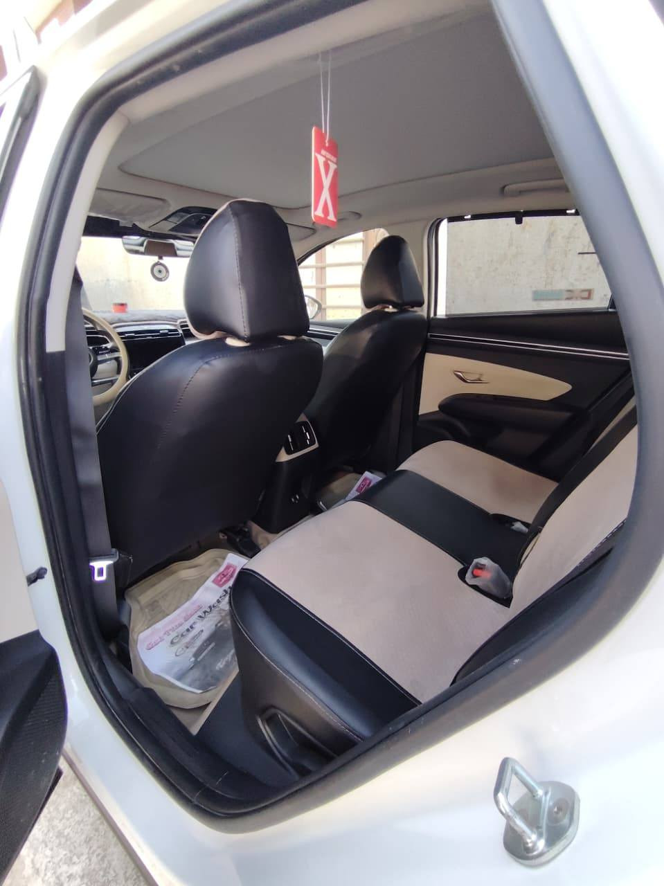 سلام عليكم للبيع توسان وارد خليجي 2023 رقم بغداد الجديد بأسمي محرك 2000 دوش ماشيه/32 الف بعدها زيرو فول مواصفات 1/1 بانوراما تبريد قطعتين بصمه أبواب وتشغيل عداد دجتل كشنات كهرباء بيها طخه بسيطه بجاملغ خلفي ونصه مصبوغ فقط ابيع شرط الفحص سياره جديده مكاني بغداد المحموديه كير ومكينه مكفولات كاعيه جلد بردات خلفيه
*********** واتساب متوفر
