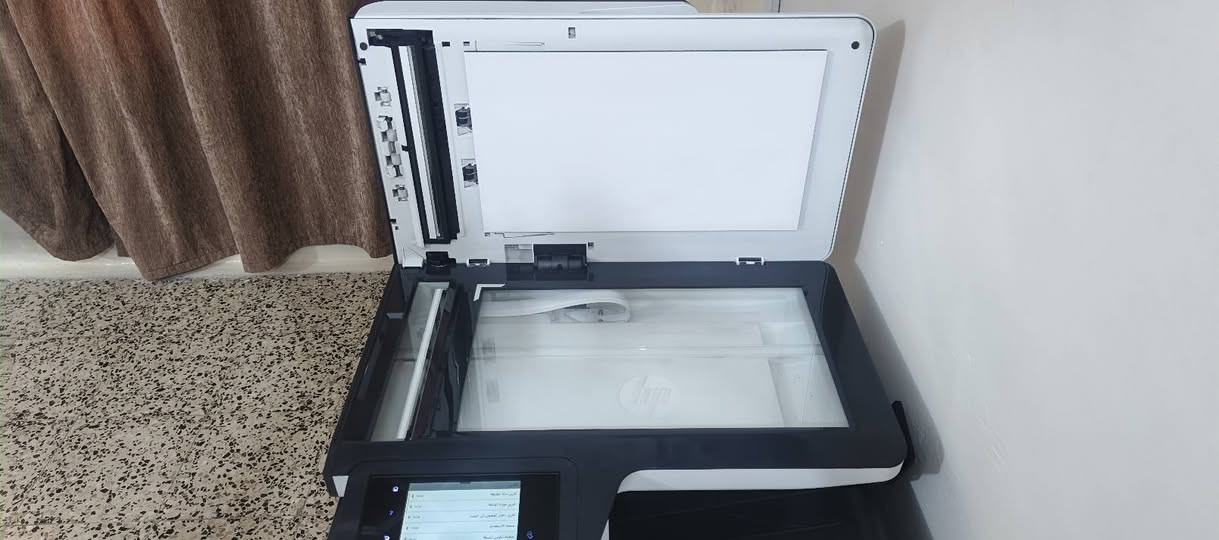 السلام عليكم طابعه للبيع HP477  على فحص 
عداد طباعه 120الف نسخه ☑️
منظومه احباره خارجيه ☑️
حالة ممتازة 
بسبب البيع جان عندي مكتبه وعزلته  
طابعه على فحص طابعه خير من الله 
مكاني بغداد المشتل شاع جامع قرب مدسه خالد بن الوليد
*********** هاذ رقمي ☑️
سعر طابعه 550 الف بيه مجال
