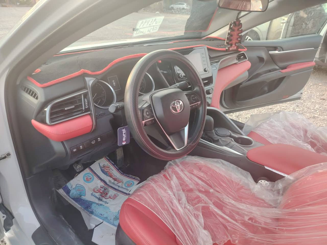 السلام عليكم ورحمة الله وبركاته. كامري للبيع 2022 وارد أمريكي الضرر البنيد فقط مبدل رقم ديالى
بيها بارد جاملغ. وباب السايق شويه.
185وبيها مجال قليل. مكان السيارة ديالى قضاء الخالص ***********.
