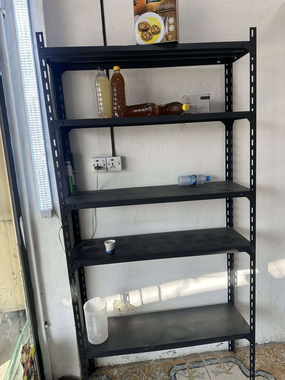 غراض محل للبيع 
جام خانه 
عارضة
سبلت ٢ طن جبسون جديد
ميزان الكتروني
باترينه حديد عددا 
رافعه دلكسي 5000 kv
حافضات 

***********
