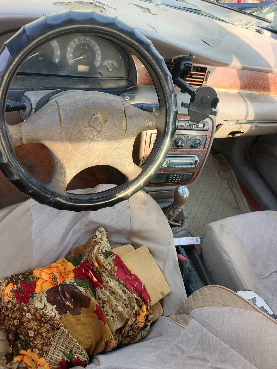 سمند موديل 12 بدون راعي نقصه بس جامه الماميه ب 13 وبيه مجال ***********
