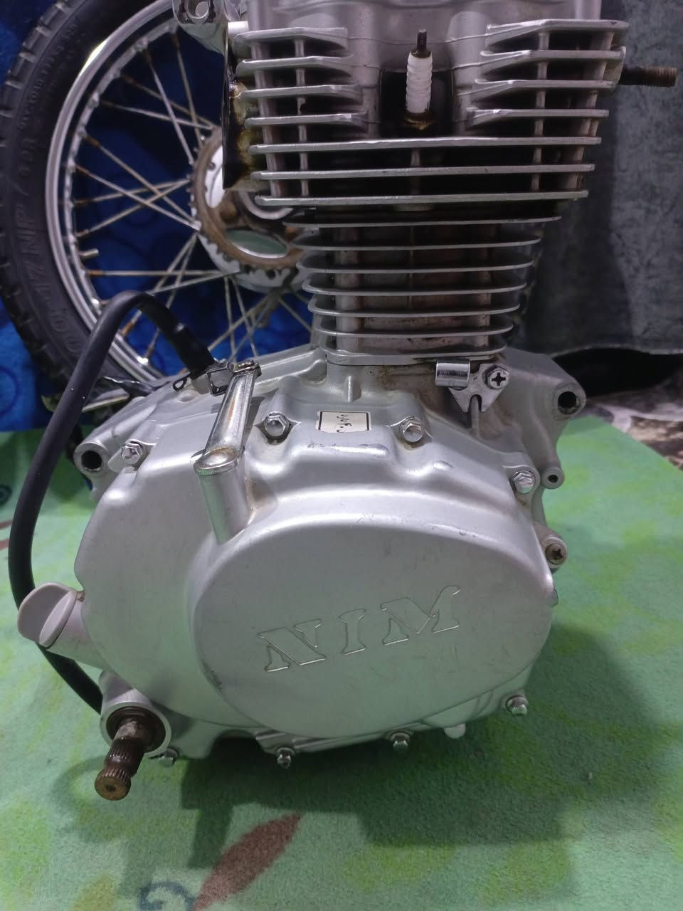 السلام عليكم غراض دراجه البيع محرك و زوج ويلاه مامي وخلفي مديل 22  السعر خاص التواصل ***********.
