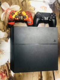 بلي كامل مع كل ملحقاته مع ٢ جويستك مع ٥ اقراص مع يوبي اس الجهاز مفتوح ...