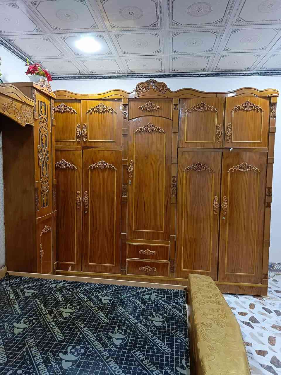 غرفة خشاب للبيع صاج ثقيل مستخدمة شي قليل نضيفة حيل السعر  مليون و 200 وبيها مجال

 الاستفسار على الرقم ***********
