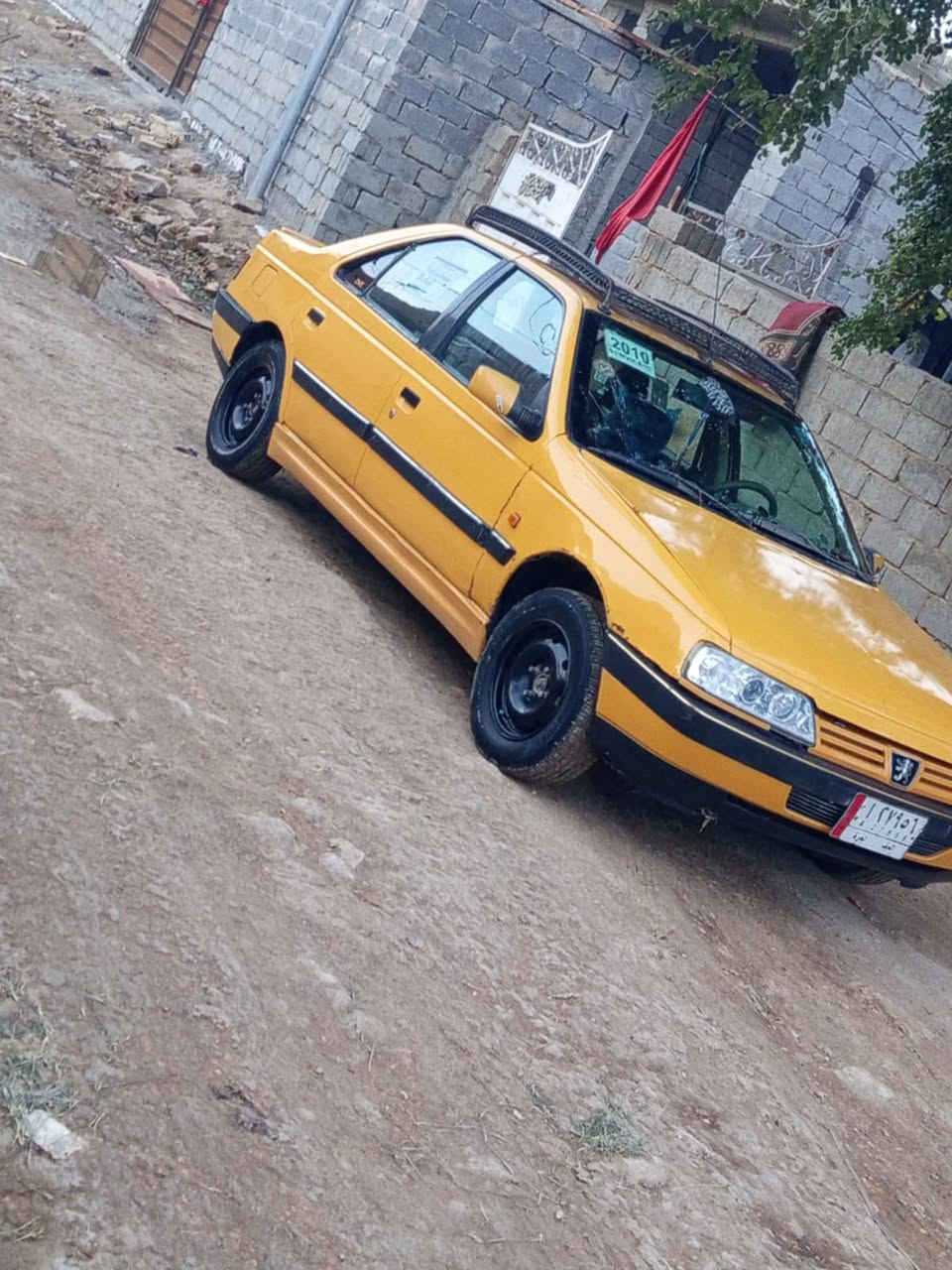 سلام عليكم بيجو 405 موديل 10 جاهز مكينه كير حدادديه تخم تاير كفاله داخل بيجي بيها مكانات صبغ بدون ضربه رقم دولي باقي بس عل استلام مصفره هيئه وغرامات مكان السيارة بابل لاستفسار عل الرقم ***********
