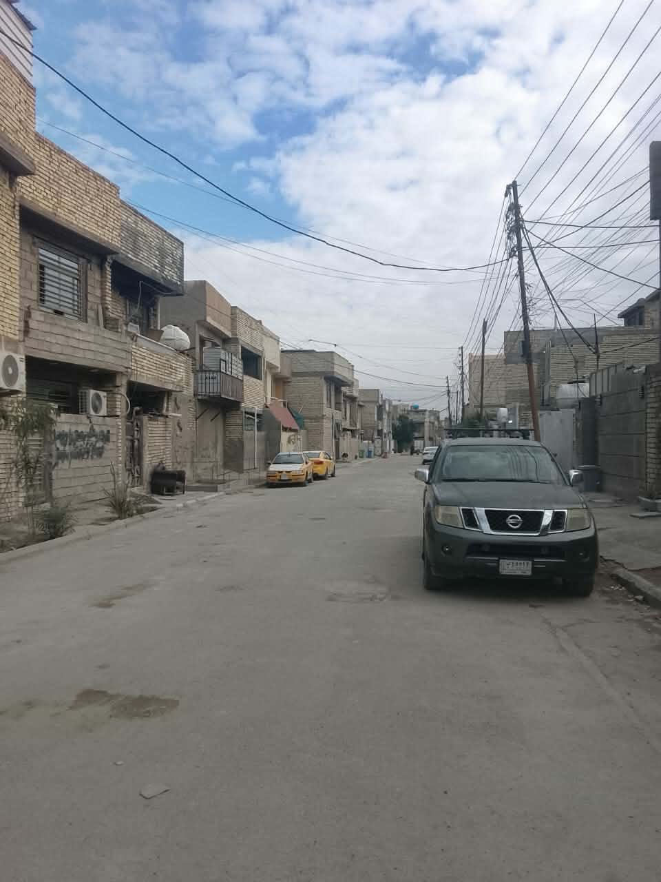 مستعجل ع البيعه مالته ( عرض لا يفوت)
دار للبيع ٥٠ متر /البلديات/خلف جامع الفاضلي 
واجهه ٥ نزال ١٠ طابقين زراعي 
الطابق الاول/ استقبال / مطبخ / صاله / حمام 
الطابق الثاني/ غرفتين نوم/
السعر ٩٦ مليون وبي مجال بسيط 

________________________________
مكتب الياقوت للعقار/ البلديات/ امن العامه 
قرب مثلجات القطب/ مقابل منفذ سنتر المعن 
رقم المكتب/ ***********
