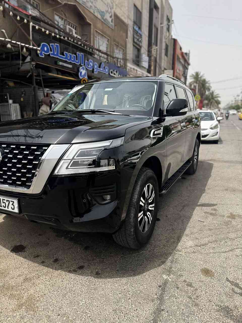 السلام عليكم 
نيسان باترول 🚗🏁
 موديل 24 ماشية 12 الف
ضمان شركة السور 3 سنوات صيانة مجانية
سعر 440$
عنوان السياره البياع 
صاحب السياره ***********
عين الحباري ***********

