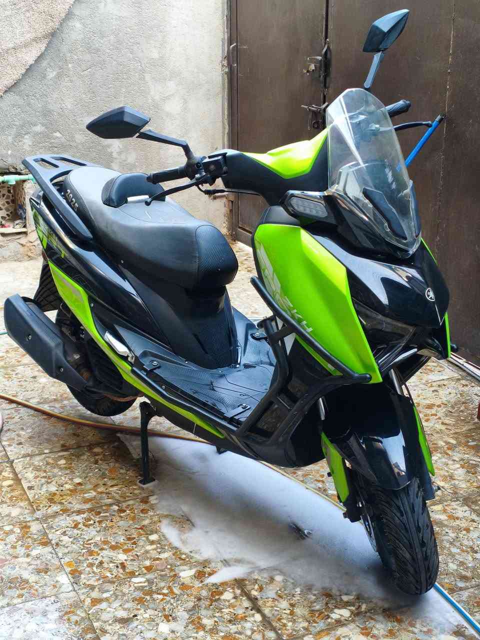 اعادة نشر بسبب وعود كاذبه
گوست زيرو بلادي
دبل اشاره دشبول شاشه
سرعه 120
مكينه بلاديه ناعمه ما مفتوحه
نقص فقط باتري ضعيف 
للاستفسار الاتصال 
***********
