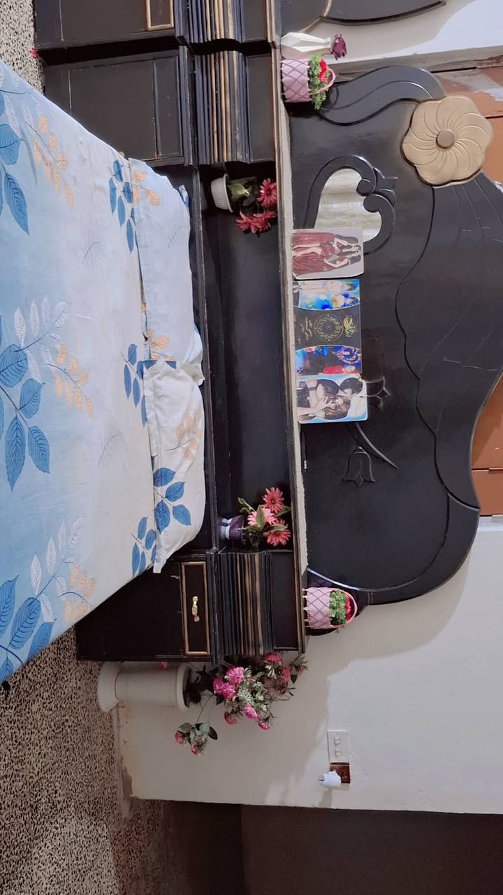 السلام عليكم عندي غرفة نوم للبيع نضيفه وخشب باب اول رايدتهه 250🌹


**إذا كنت صاحب هذا الإعلان وتريد حذفه لأي سبب، رجاءا أرسل رسالة إلى الدعم الفني**