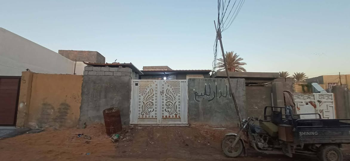 السلام عليكم بيت للبيع
السعر :40 وبي مجال
المساحة : 140م
البناء :بلوك وسقف سندويج
الأرضية :بورسلين بالكامل
غرف عدد 1+ استقبال + هول + مطبخ + صيحات +خارجية وداخلية سيراميك
طابور زراعي سند 25
الموقع حلة شارع الحسينية الثانية خلف لحوم ومشويات سفينة النجاة
للتواصل ***********
