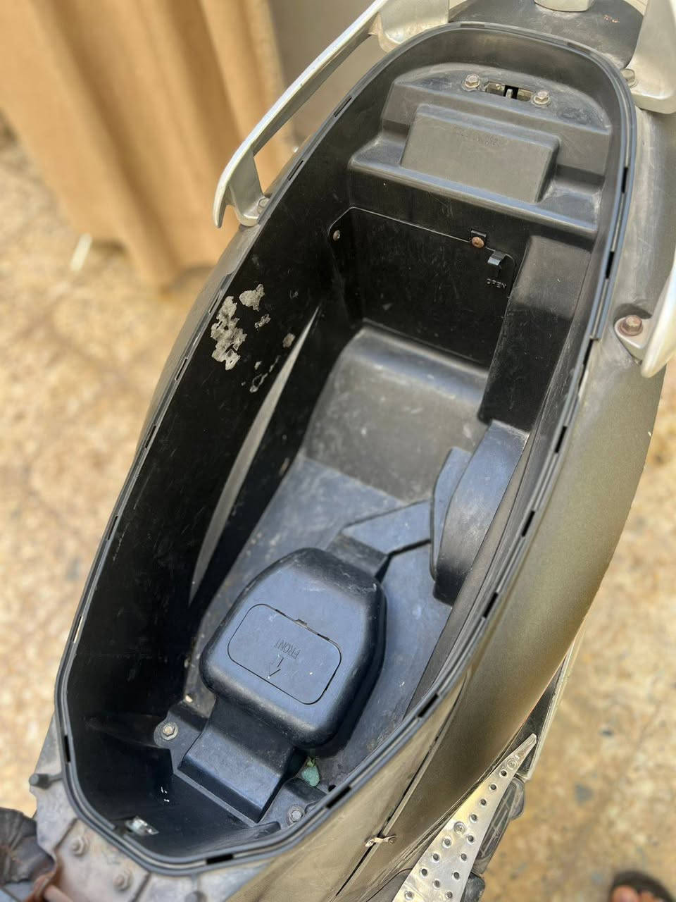 دراجه كامكوا G4
دراجه مال رمبه جديده 
مكفوله مكينه وكفرات بلادي ختم واحد +بيه صالنصه رياضي اصليه 
تفحص وين ماتريد مصلح ثنين ١٠٠ مصلح 
دراجه بلاديه وتخبل شلعه معدل وخواتها سعرهن ٧٥٠ 
بس ضرف شويه نزلت سعر بالعافيه عالياخذها ربع ماذب عليها 
سعرها 625  مجال بسيط


**إذا كنت صاحب هذا الإعلان وتريد حذفه لأي سبب، رجاءا أرسل رسالة إلى الدعم الفني**