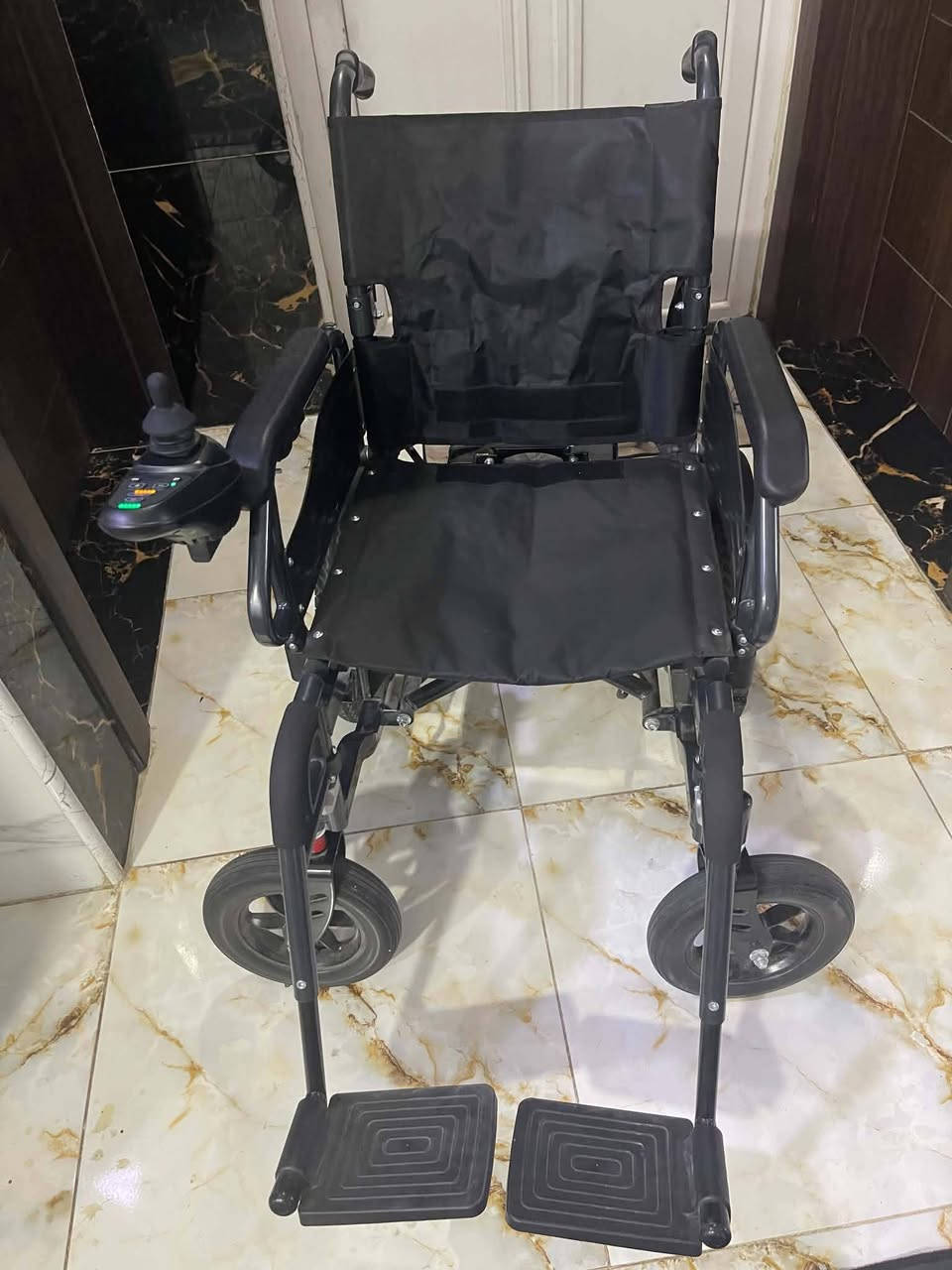 عربه معوقين للبيع ؏ الفحص مستخدمه شهر فقط كلش نضيفه سعره 450 وبيه مجال قليل مكلف بلنشر
الاتصال ***********
عربه معوقين للبيع ؏ الفحص مستخدمه شهر فقط كلش نضيفه سعره 450 وبيه مجال قليل مكلف بلنشر
