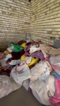 بالة ملابس • ملابس شتوية وصيفية • مفروشات